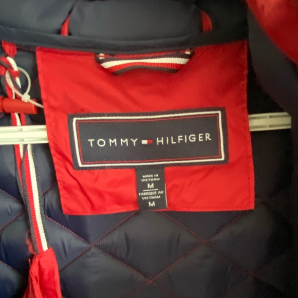 Tommy Hilfiger Women’s Midweight Puffer Jacket – Size [M] - Picture 7 of 7